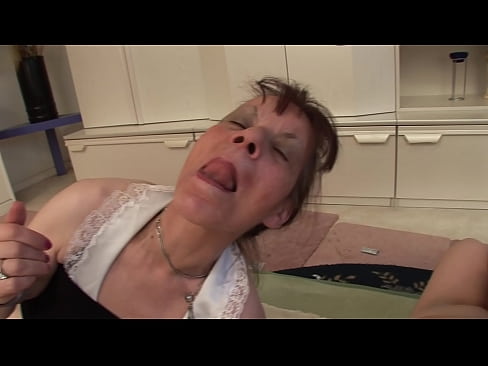 ❤️ Kaksi isoäitiä ja yksi isoisä kolmestaan ❤ Pornovideo at us