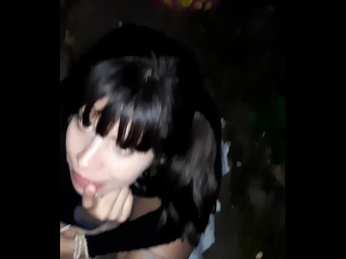 ❤️ Kadulla turvonneen peniksen vastineeksi karkkia ❤ Pornovideo at us
